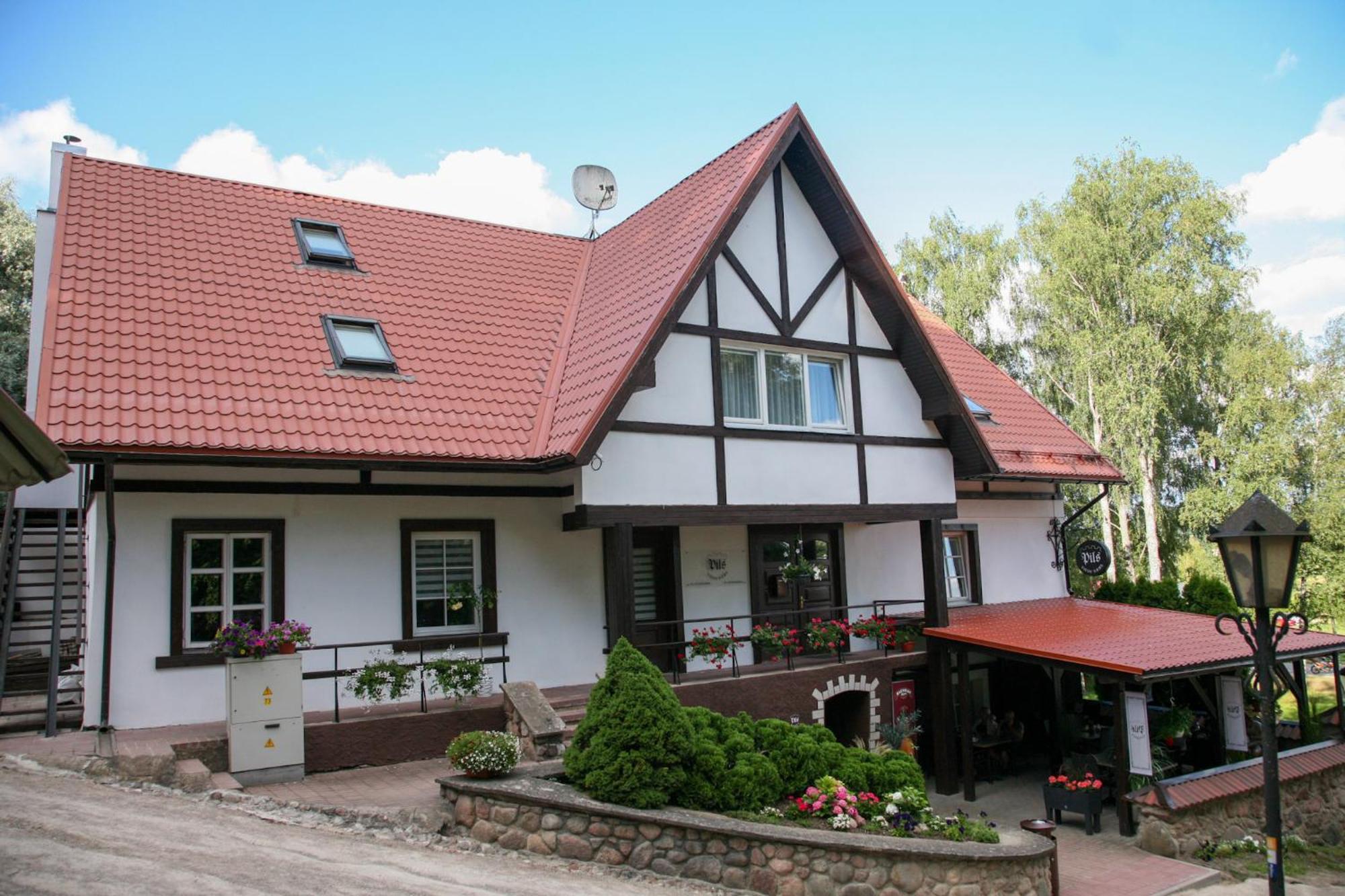 Pils Hotel Kandava Exterior foto